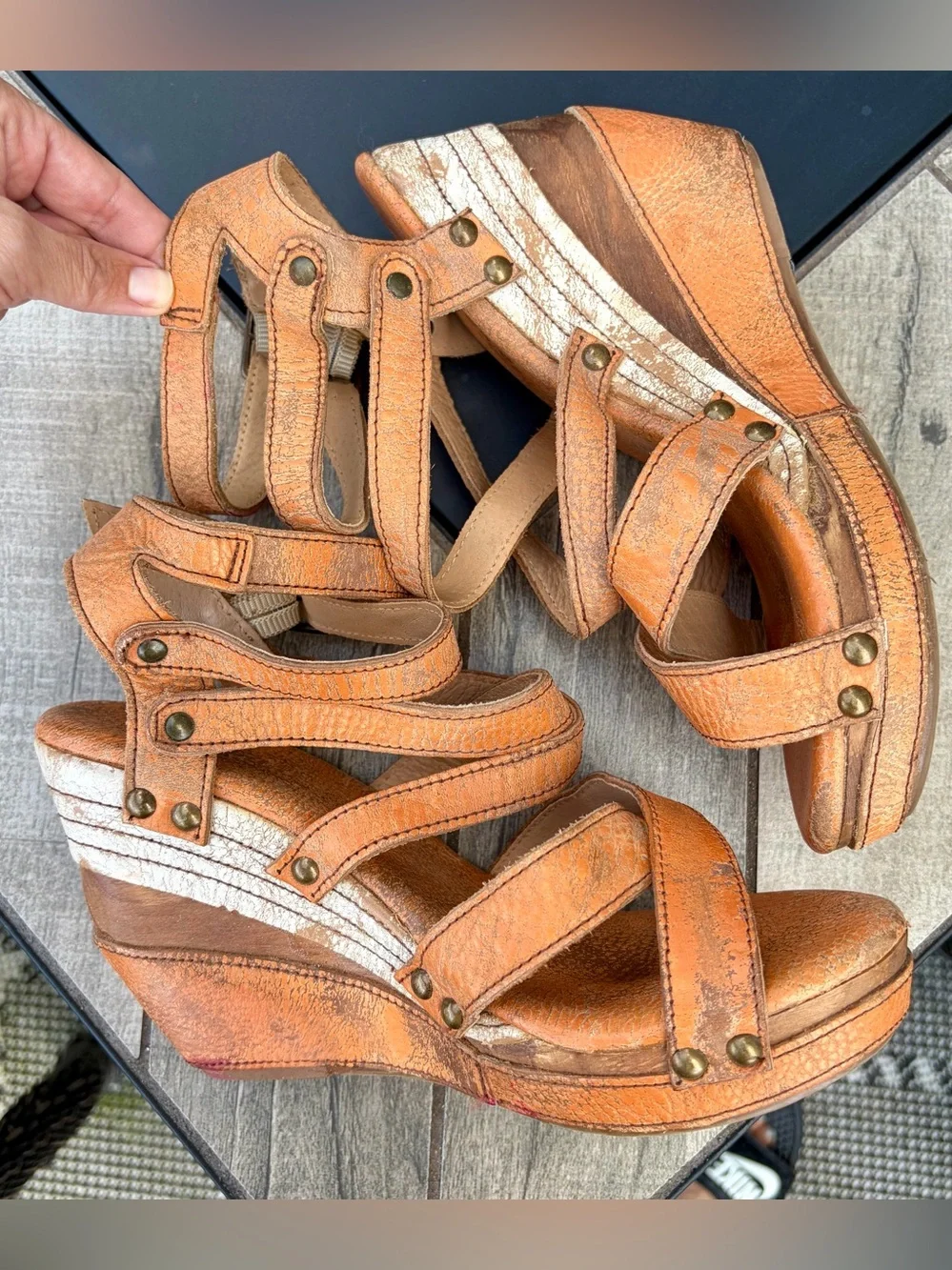Bed Stu Juliana Sandals Sz 8.5B Strappy Wooden Platform Distressed Orange Rustic